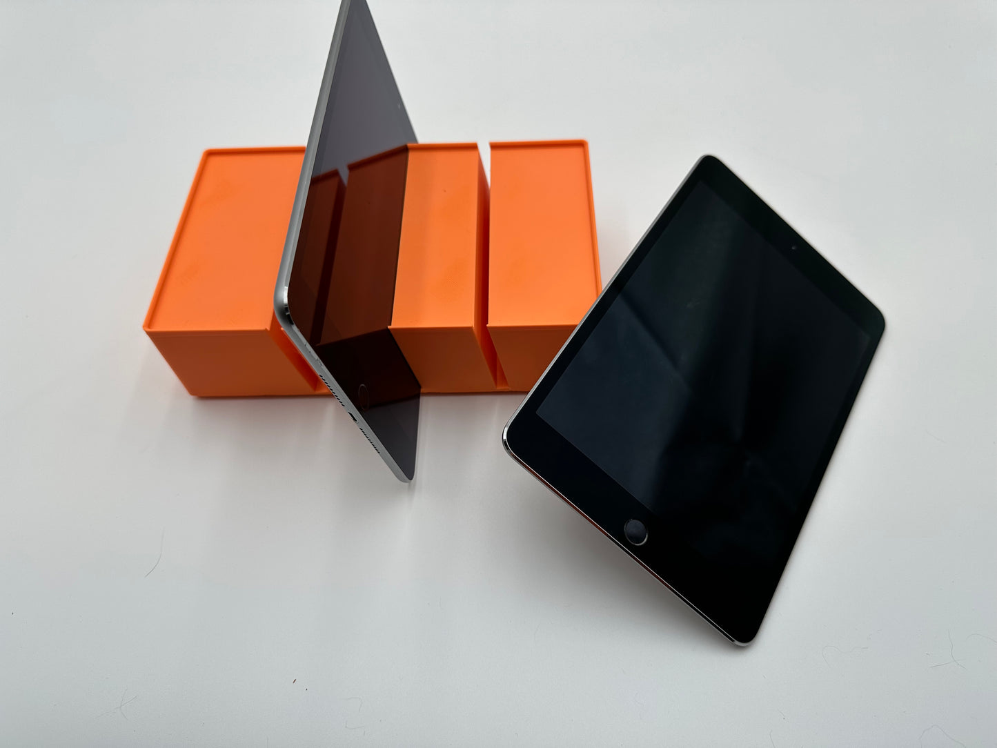 Gridfinity iPad/Table Charging Caddy